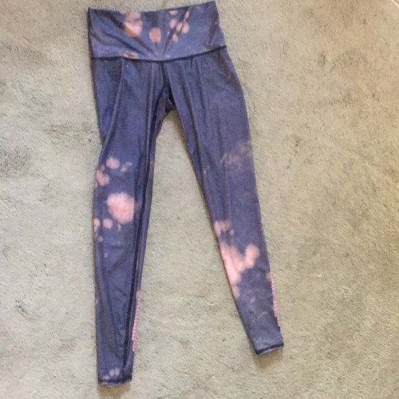 COPY - Teeki yoga pants size small only used once - Picture 2 of 3